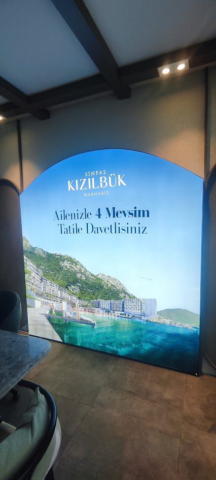 vitray reklam tabela lightbox orumcek stand rollup branda folyo baski uygulama 189