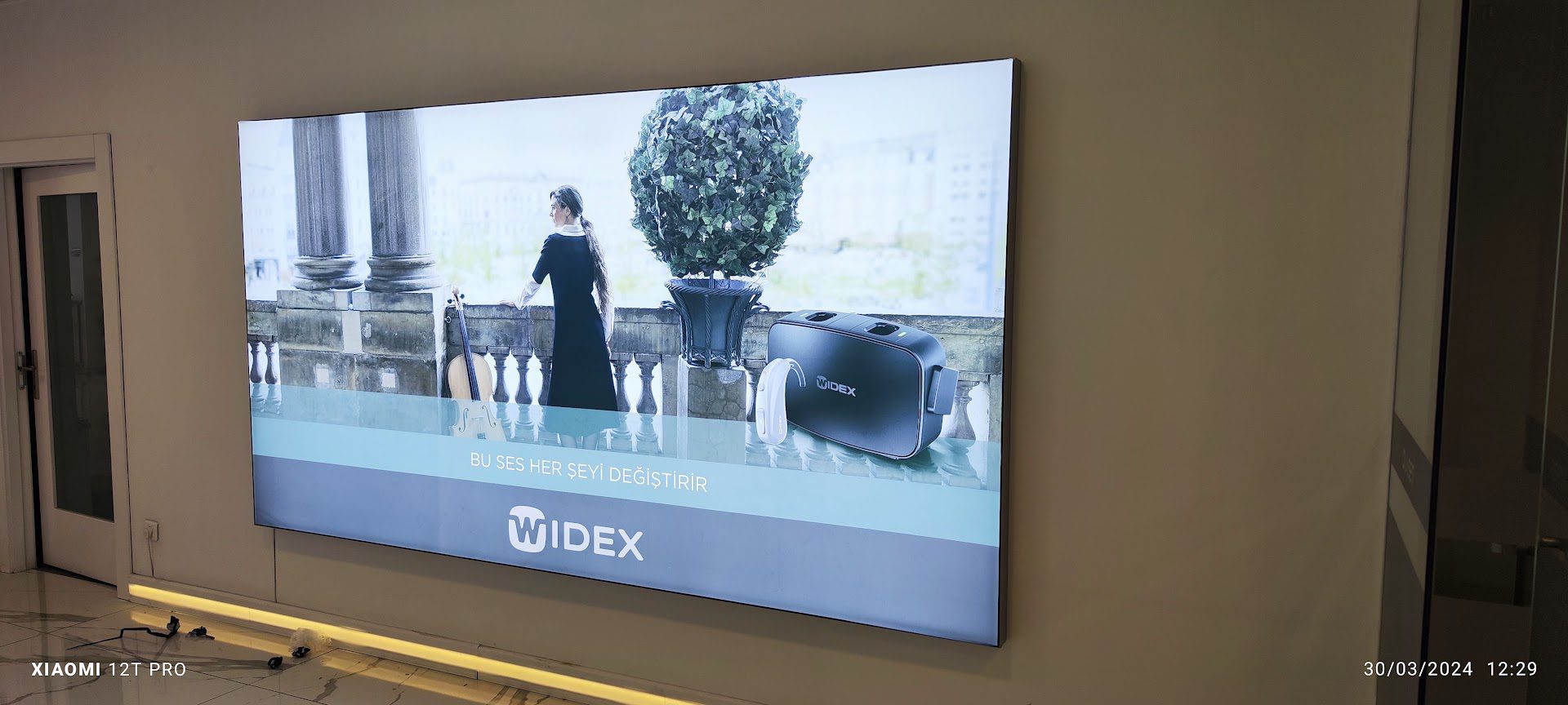 vitray reklam tabela lightbox orumcek stand rollup branda folyo baski uygulama 68